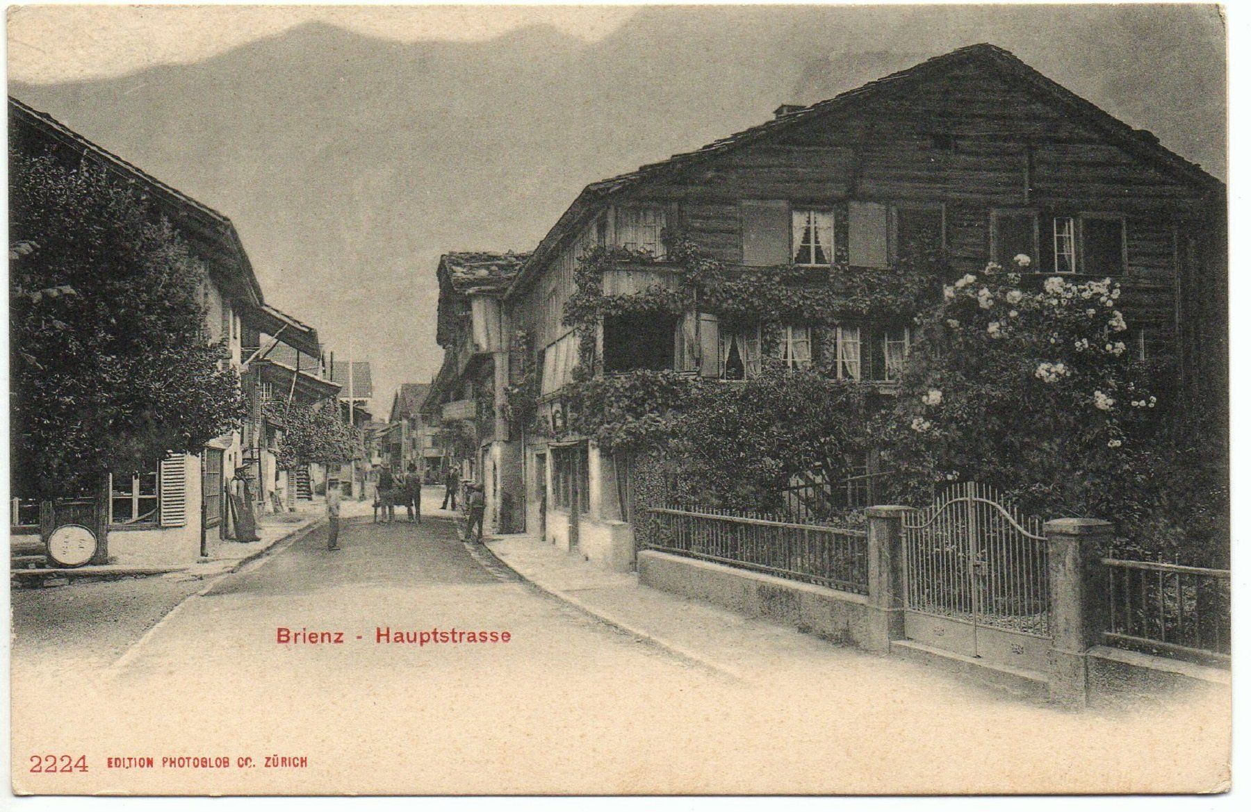 Ansichtskarten: BRIENZ Hauptstrasse belebt – Neu (gemäss Beschreibung) aus Jona von philajona