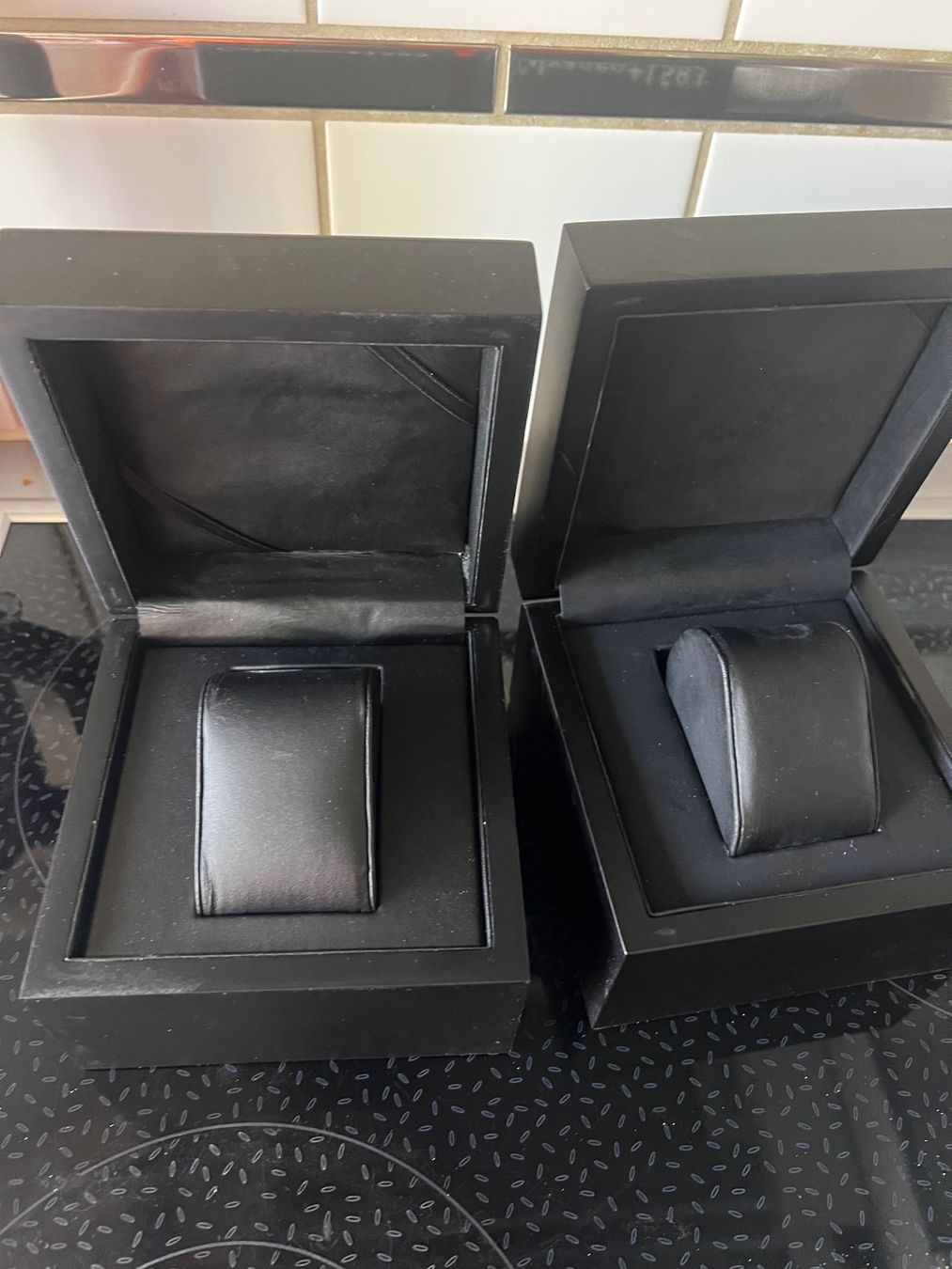 Orologi: 2 Stücke Uhrer Box Calvaneo Liquidation – Usato da Oberengstringen venduto da Djs 2