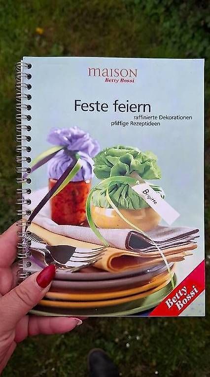 Libri: Feste feiern von Betty Bossi – Nuovo (secondo la descrizione) da Aefligen venduto da helinae90