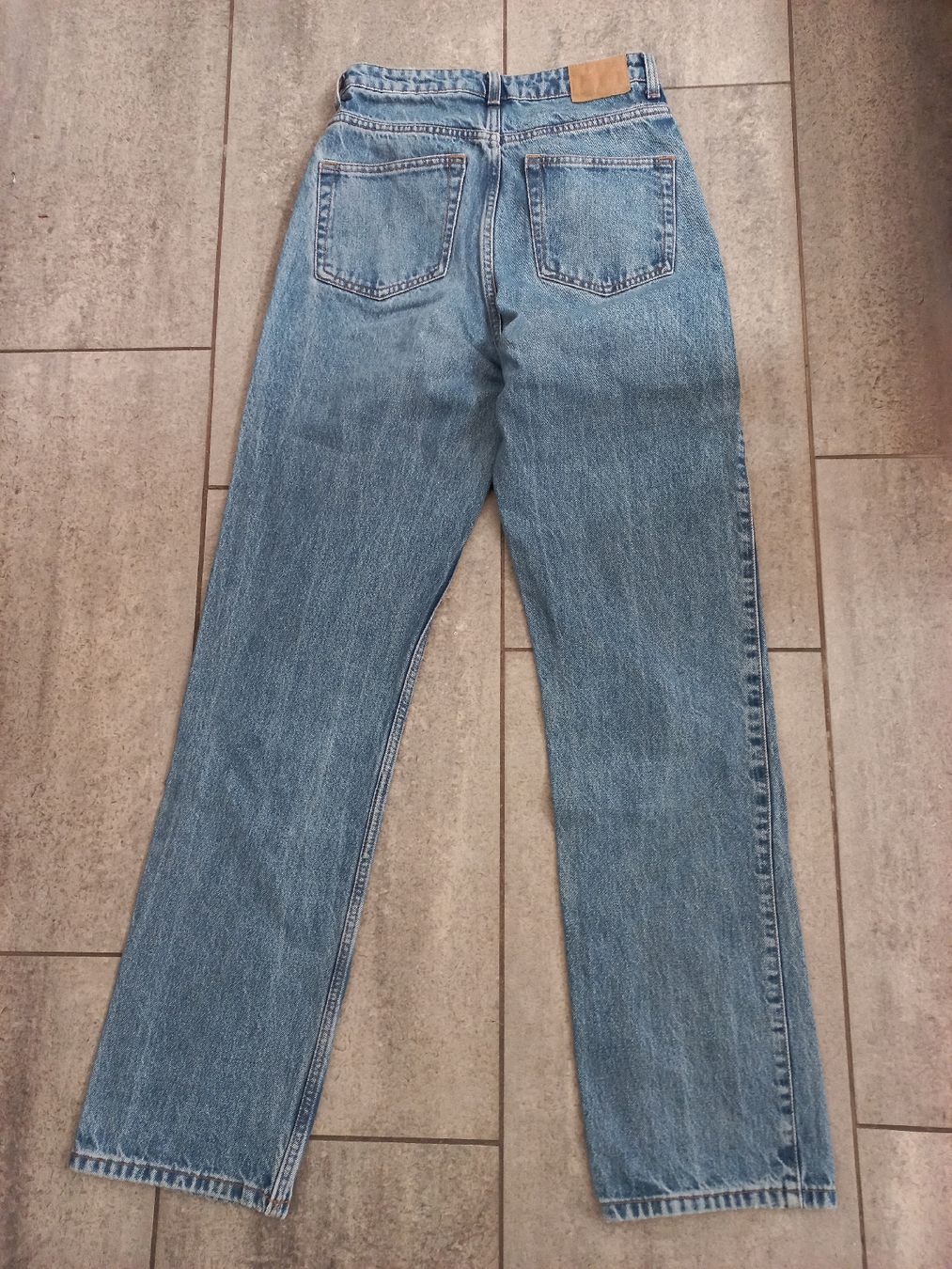 Weekday Jeans: Jeans von Weekday Gr. 27/34 – Gebraucht aus Oberuzwil von venditum. 1