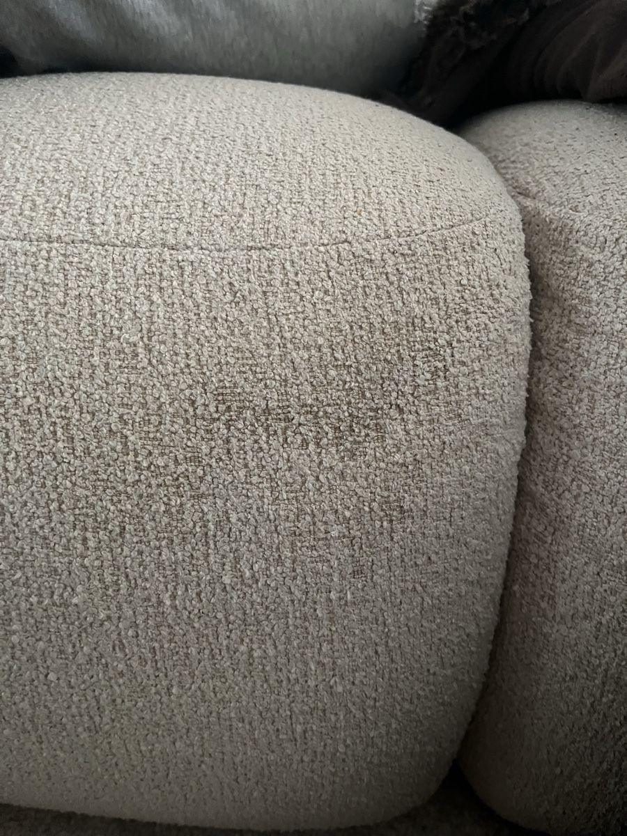 Westwing Sofas: Designer Bouclé Sofa "Sofia" (3-Sitzer) zu verkaufen – Gebraucht aus Wädenswil von EW94 7