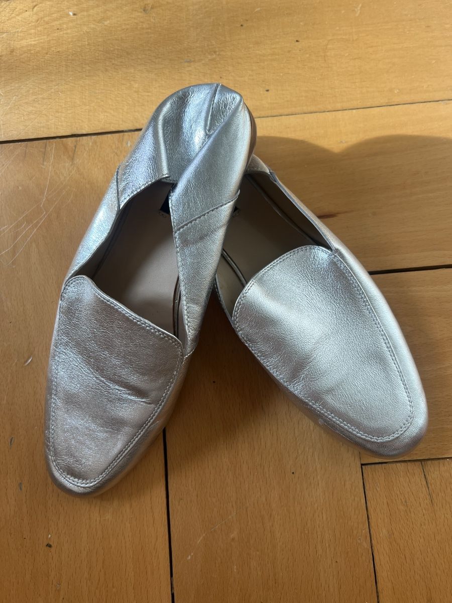 Chaussures femmes: Damen Loafers Grösse 38, Leder, Silber – D'occasion à Zürich par Lumiluminous