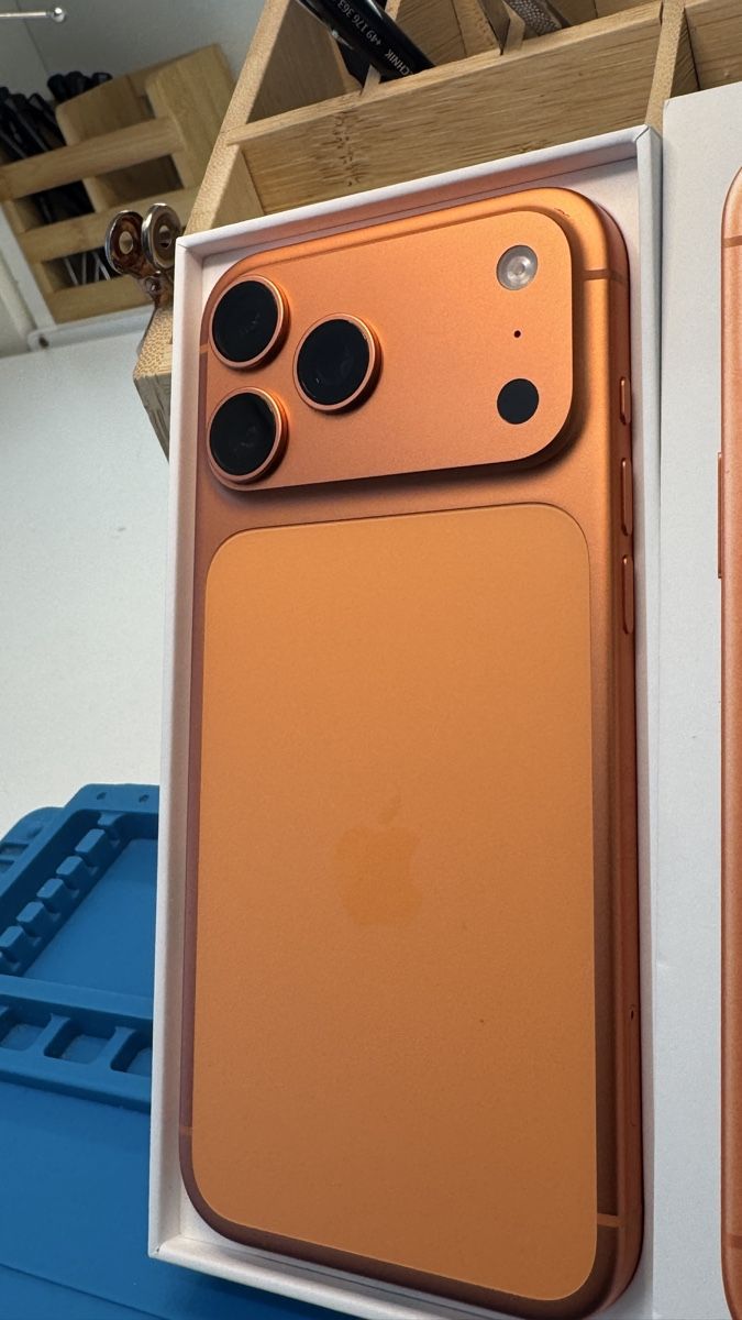 Apple Handys / Smartphones: iPhone 17 Pro max  – Neu (gemäss Beschreibung) aus Birsfelden von yas_dzg9 1