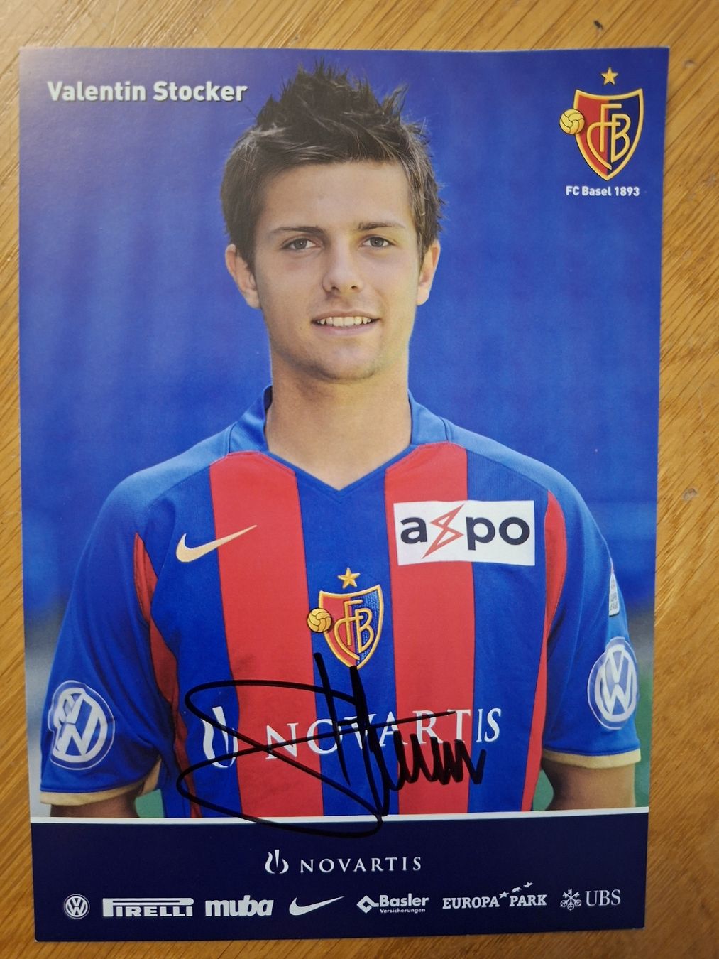 Autografi: Valentin Stocker Autogrammkarte FC Basel  – Usato da Thun venduto da wuschu