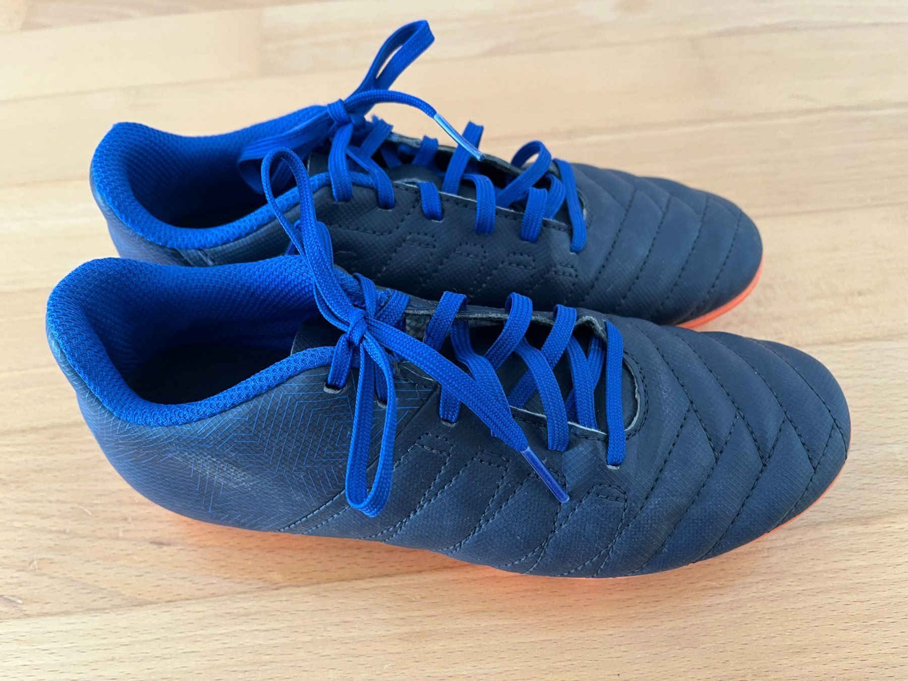 Scarpe per ragazzi: Fussballschuhe von Kipsta – Usato da Muttenz venduto da Juvenile33 1