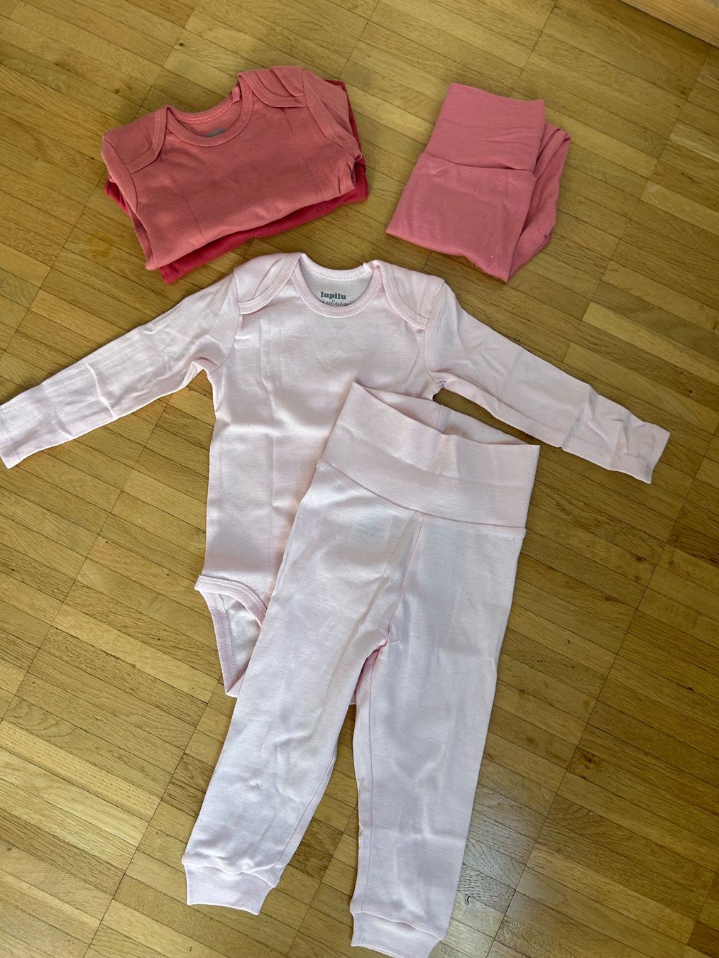 Lotti & Set di vestiti: Babykleider – Usato da Zürich venduto da Ella_88 8