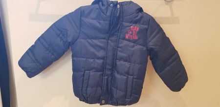 Kapuzenwinterjacke dunkelblau gefüttert Gr. 110