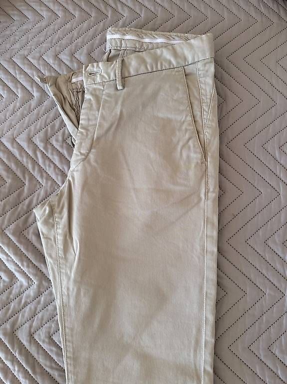 Pantaloni: Pantalon Massimo Dutti – Usato da Schmitten FR venduto da MmeCruz
