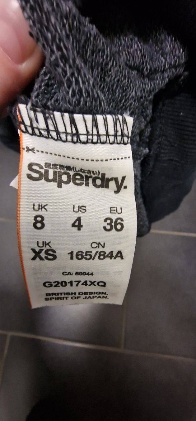 Pulls & Sweat-shirts: Superdry Pullover – D'occasion à Oftringen par bin_2wk8 3