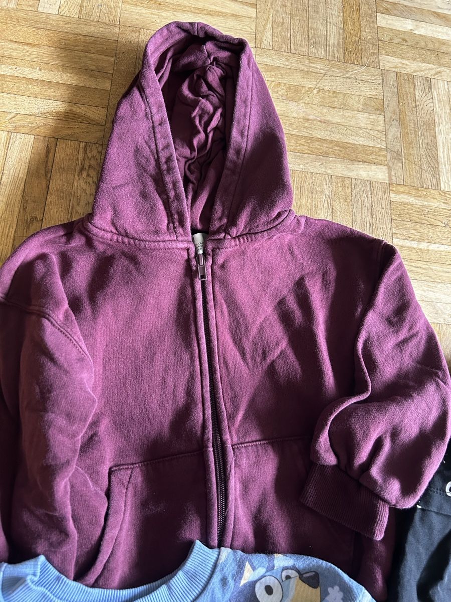 Maglioni & Felpe: Lot de 4 pullovers / taille 110-116 – Usato da Meyrin venduto da Bronx86 2