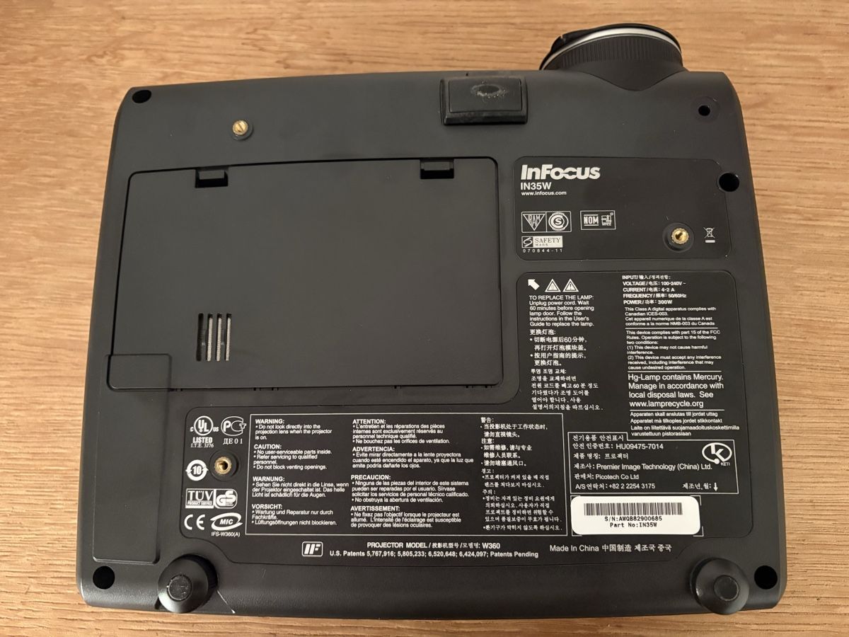 Infocus Vidéoprojecteurs: InFocus IN35W Beamer Projecteur – D'occasion à Malleray par 2v8v 1