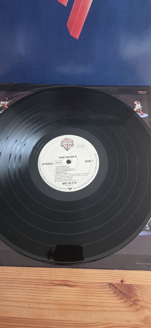 Dischi in vinile: Vinyle Van Halen II, 1979 Vg+,Vg – Usato da Yvonand venduto da RF-VINYL 2