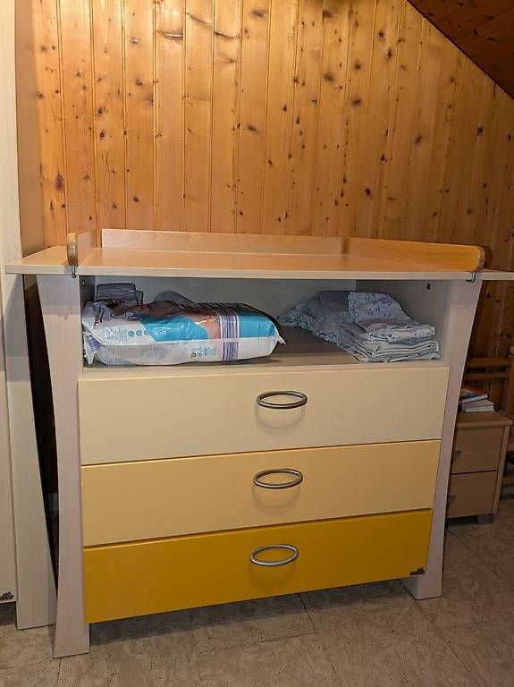 Fasciatoi & Accessori: Greuther Kinderzimmer kompl., Bett, Schrank, Wickelkommode – Usato da Rothenhausen venduto da sabias5 1