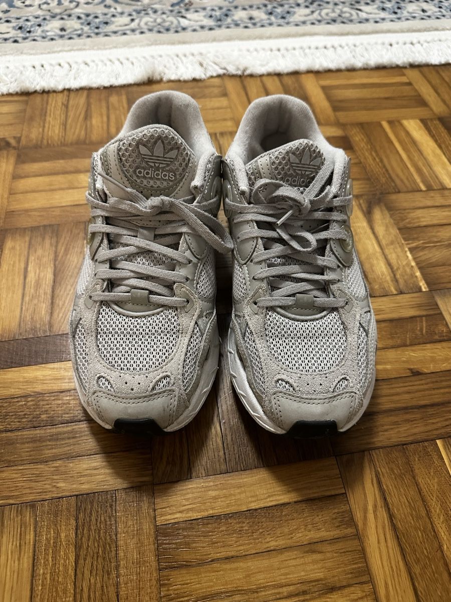 Adidas Scarpe da donna: Adidas Astir Sneakers  – Usato da Dübendorf venduto da din_dl9l 6