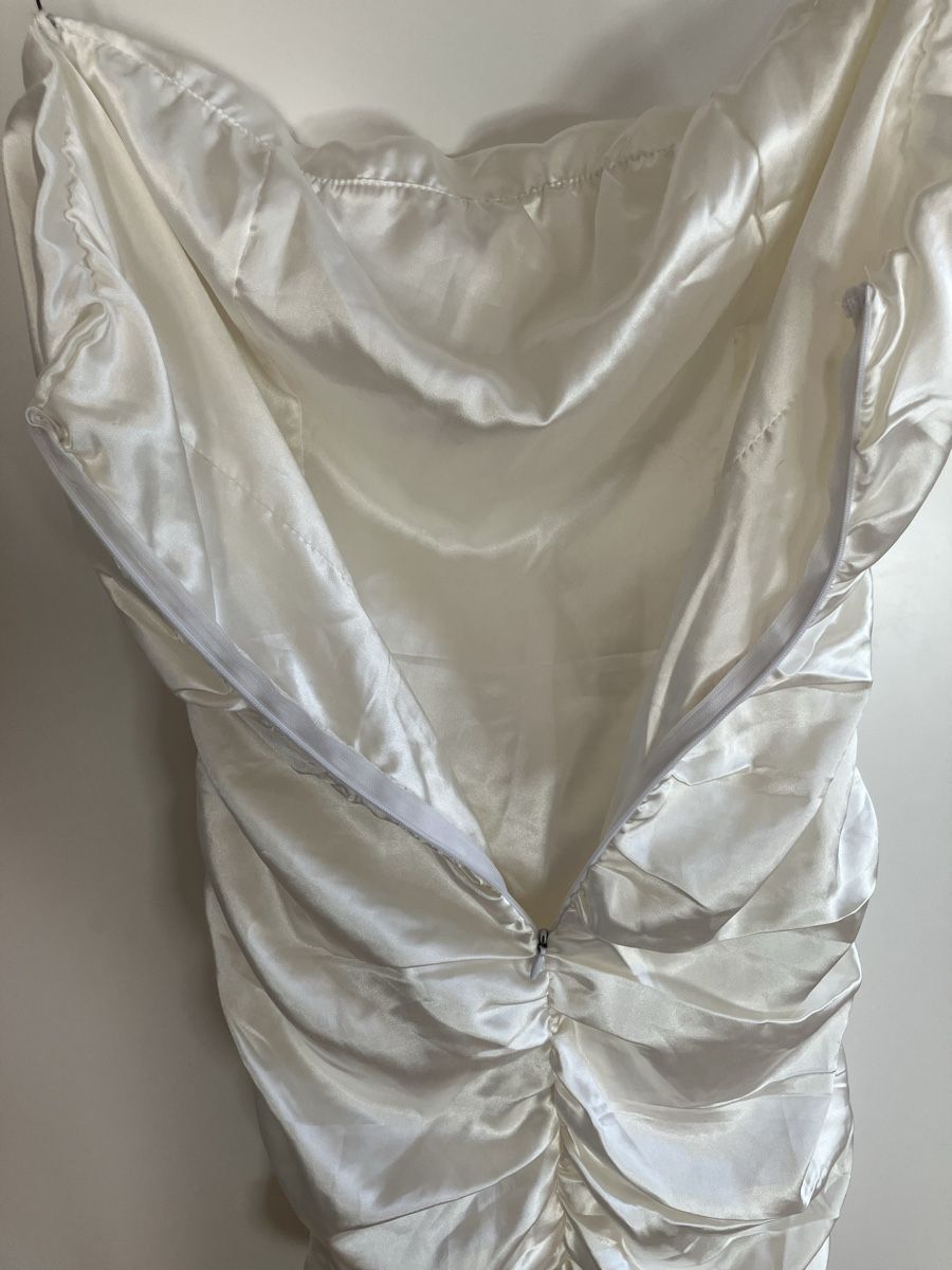 Vestiti: Robe bustier blanche satinée – Usato da Sion venduto da edelweissse 2