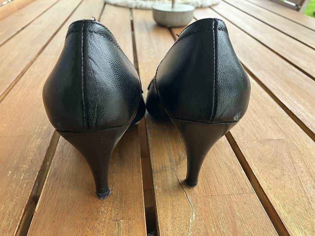 Scarpe da donna: Navyboot Pumps schwarz Gr.37 – Usato da Lyss venduto da stubenwagen 1