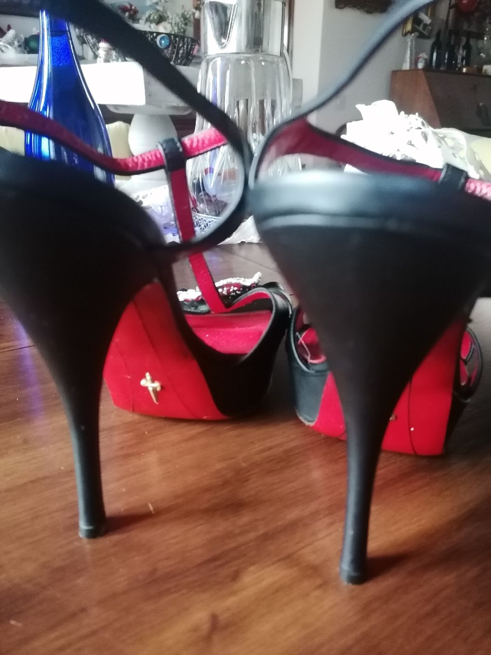 Scarpe da donna: Cesare Paciotti High Heels Gr. 41 schwarz Strass – Usato da Bedigliora venduto da Dolcezza0 4