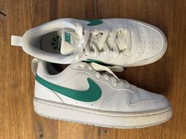 NIKE 38.5