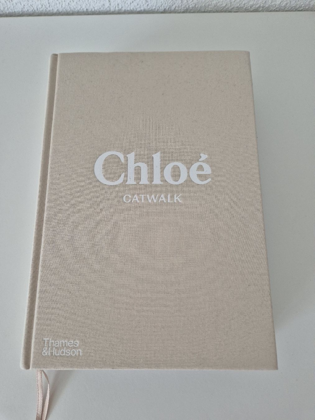 Libri: CHLOÉ Catwalk Buch – Nuovo (secondo la descrizione) da Niederhelfenschwil venduto da usa001