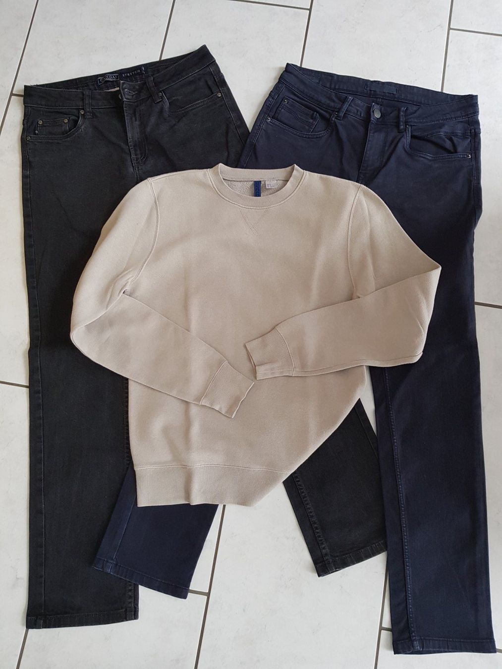 H&M Lotti di vestiti: 2 Herren Hosen, Jeans Gr. M, US 32, Pullover, Kleiderpaket – Usato da Kappelen venduto da swyder