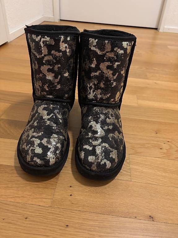 Damenschuhe: Ugg Classic Glitzer, Grösse 38 – Gebraucht aus Zürich von 19n_2wrj 1