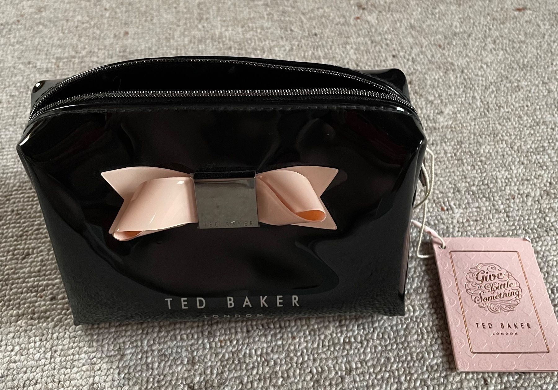 Kosmetikkoffer: Ted Baker London Kosmetiktasche – Neu und originalverpackt aus Dottikon von Maui-wowie