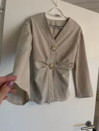 ALLES RAUS Bluse Goldknöpfe