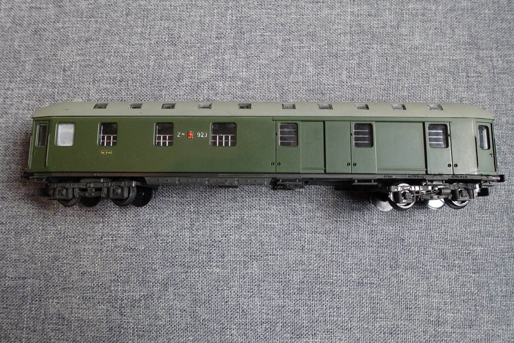 Kleinbahn Modellini di ferrovie: KLEINBAHN No. 383 Schweizer Bahnpostwagen Z4 – Usato da Wallbach venduto da Sarrows