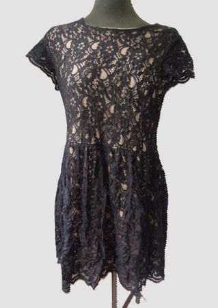 Gr. 42 Kleid  Spitze schwarz mit Satin in cognac unterlegt