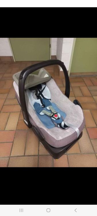 Maxi-Cosi Sièges auto: MAXICOSI ISOFIX / FAMILYFIX MIT BASISSTATION UND ZUBEHÖR! – D'occasion à Embrach par avesi