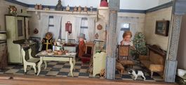 Antike Puppenstube um 1890