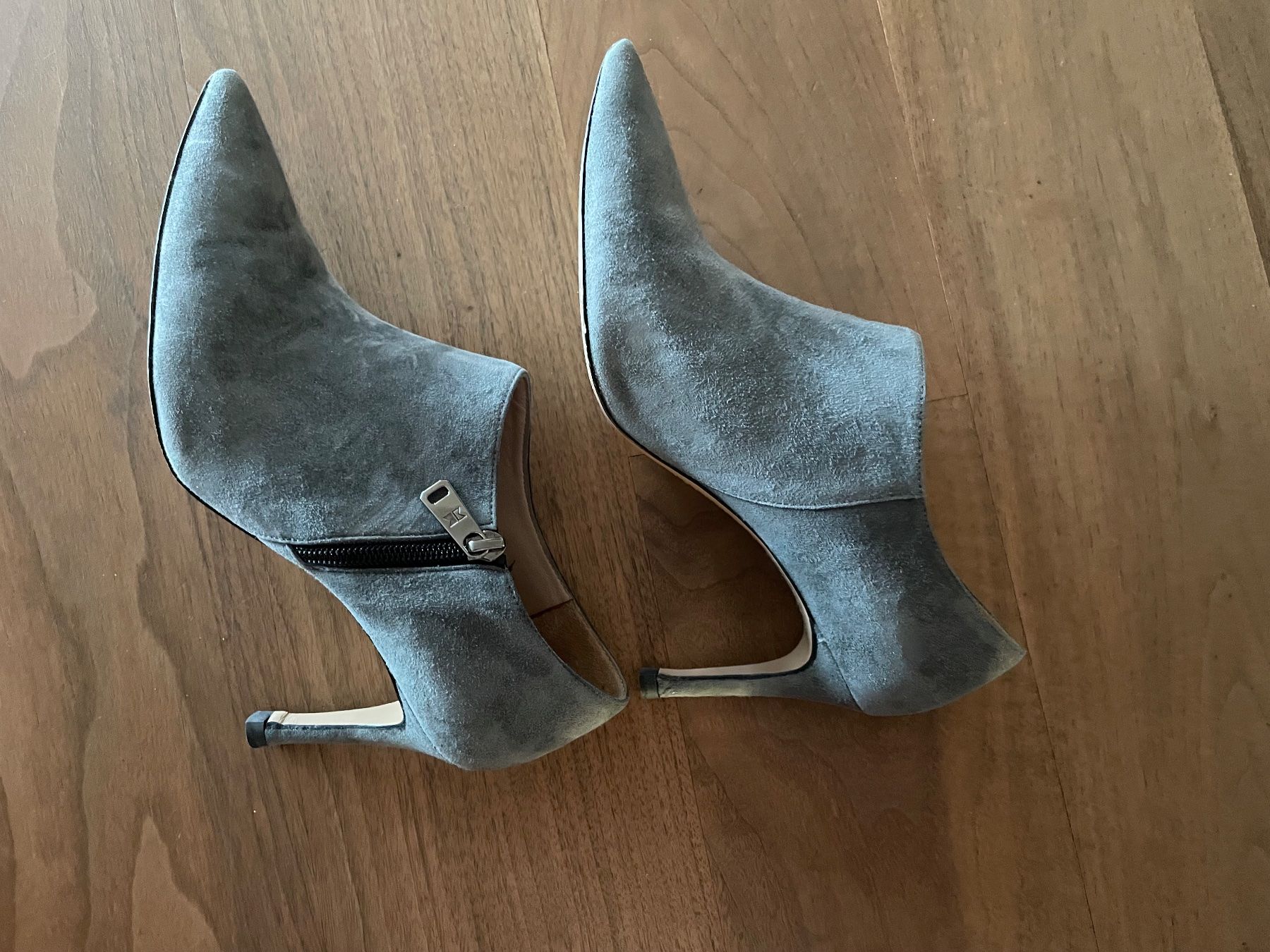 Scarpe da donna: Ankle boots grau wildleder 40 size – Usato da Zürich venduto da Georgiana07 2