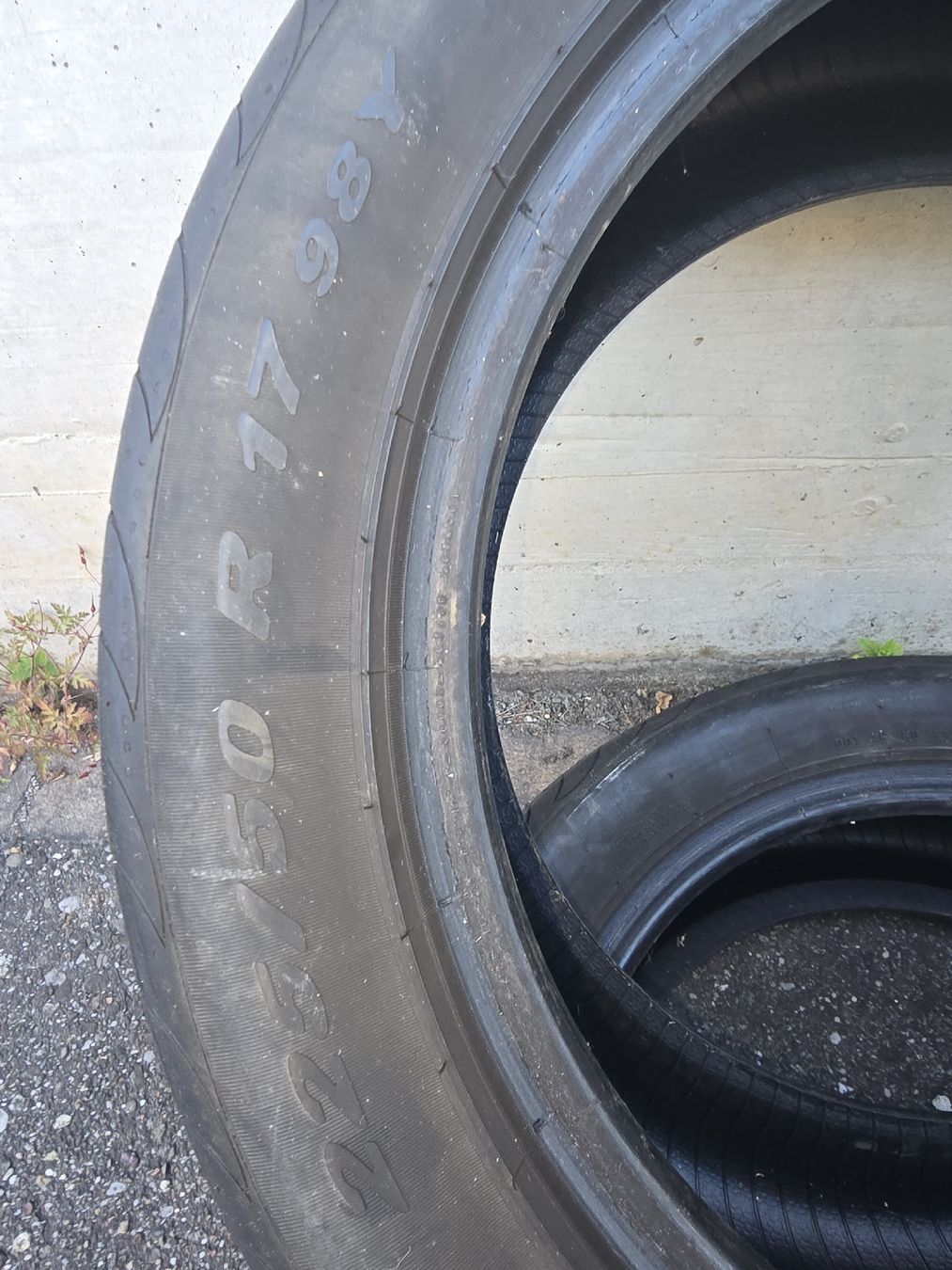Pirelli Pneumatici & Ruote complete: 225/50r17 Sommerreifen – Usato da Laufenburg venduto da fipe20 1
