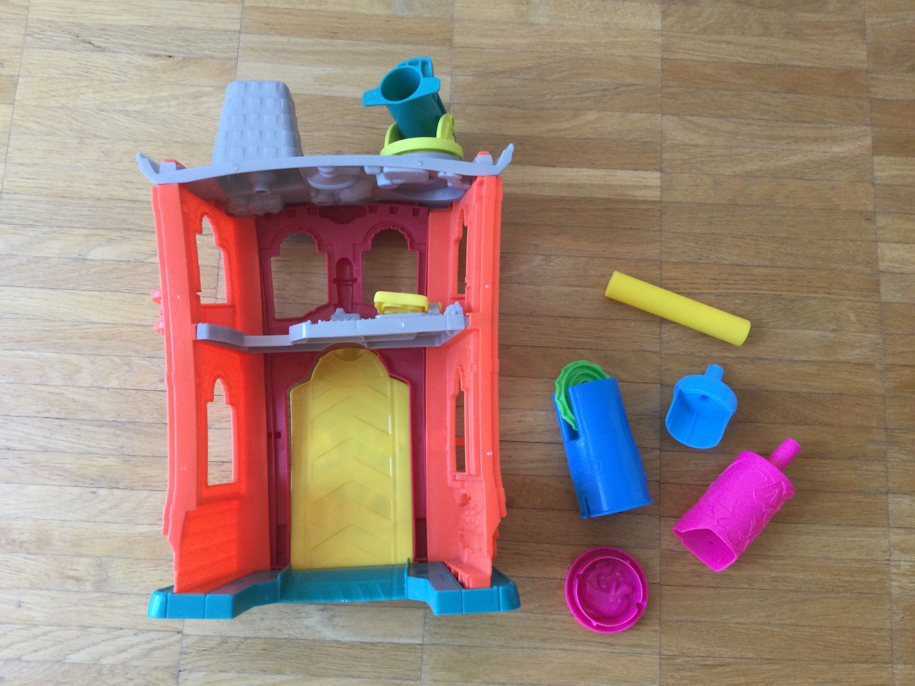 Play-Doh Giocattoli: Play-Doh Turm – Usato da Zürich venduto da ShadowVorlon 4