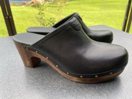 Ugg Clogs Softclox Schuhe aus Leder 38, gefüttert, schwarz