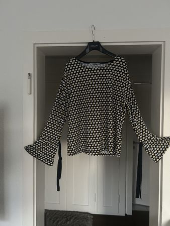 TCM Bluse Gr. 40/42 Herbst Look mit Trompetenärmel!