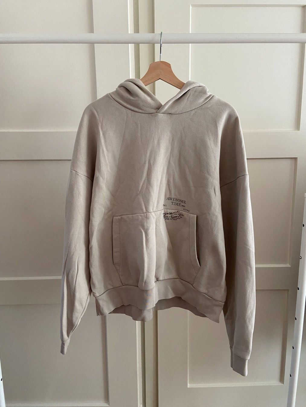 Zara Pullover & Sweatshirts: Zara-Kapuzenpullover Größe M – Gebraucht aus Zürich von simonemirabella