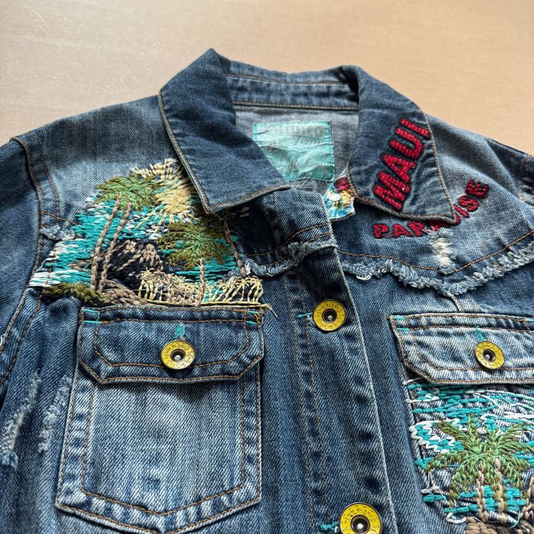 Desigual Giacche: Blanco Jeans embroidered retro women’s denim jacket Levis – Usato da Rheinfelden venduto da sourced_limited 1