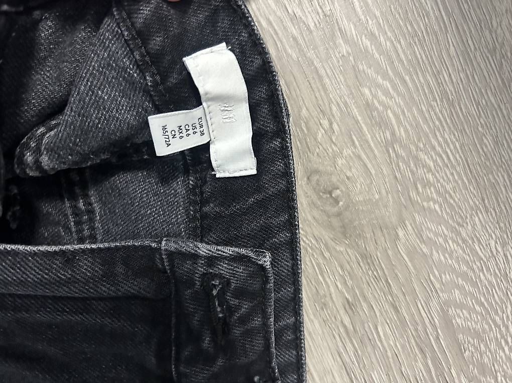 Pantaloni: Damen Shorts 2x – Usato da Lenzburg venduto da mir_rnb9 3