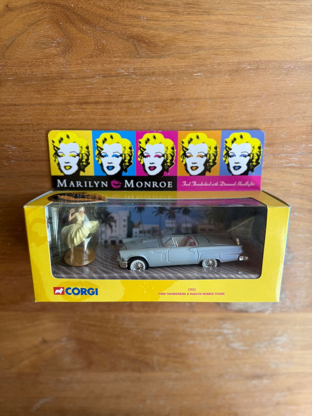 Corgi Toys Modellini d'auto: Corgi 39902 Ford Thunderbird Marilyn Monroe avec boite – Usato da Genève venduto da math_cedra 2