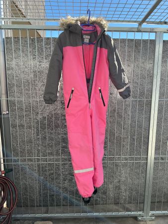 H&M Schneeanzug Gr. 134 wasserdicht