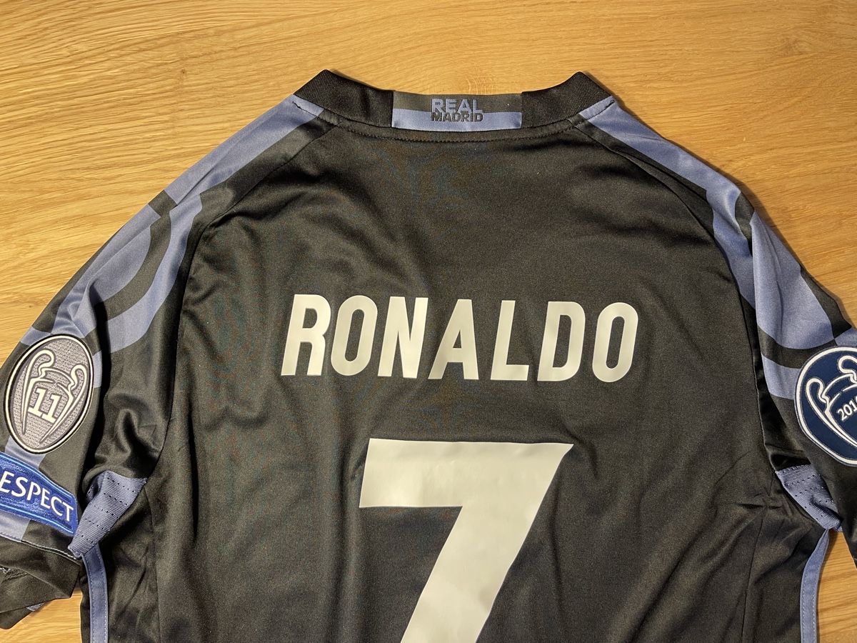 Real Madrid Canottiere & Pantaloni: Real Madrid Auswärts 2016/17 – Usato da Ballwil venduto da chieffzz 5