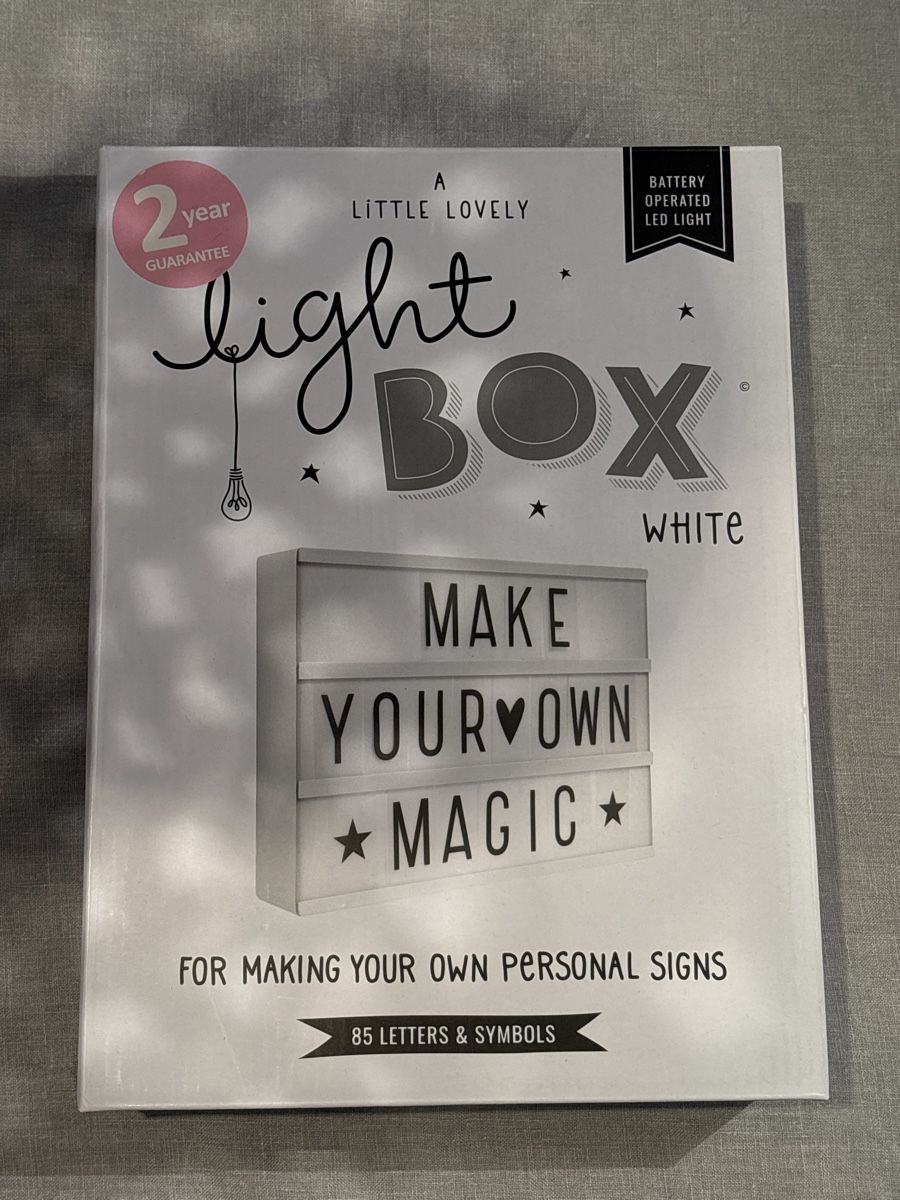 Tutte le decorazioni: Lightbox A4 weiss mit 2 Buchstaben Sets – Usato da Wabern venduto da est_jw6s