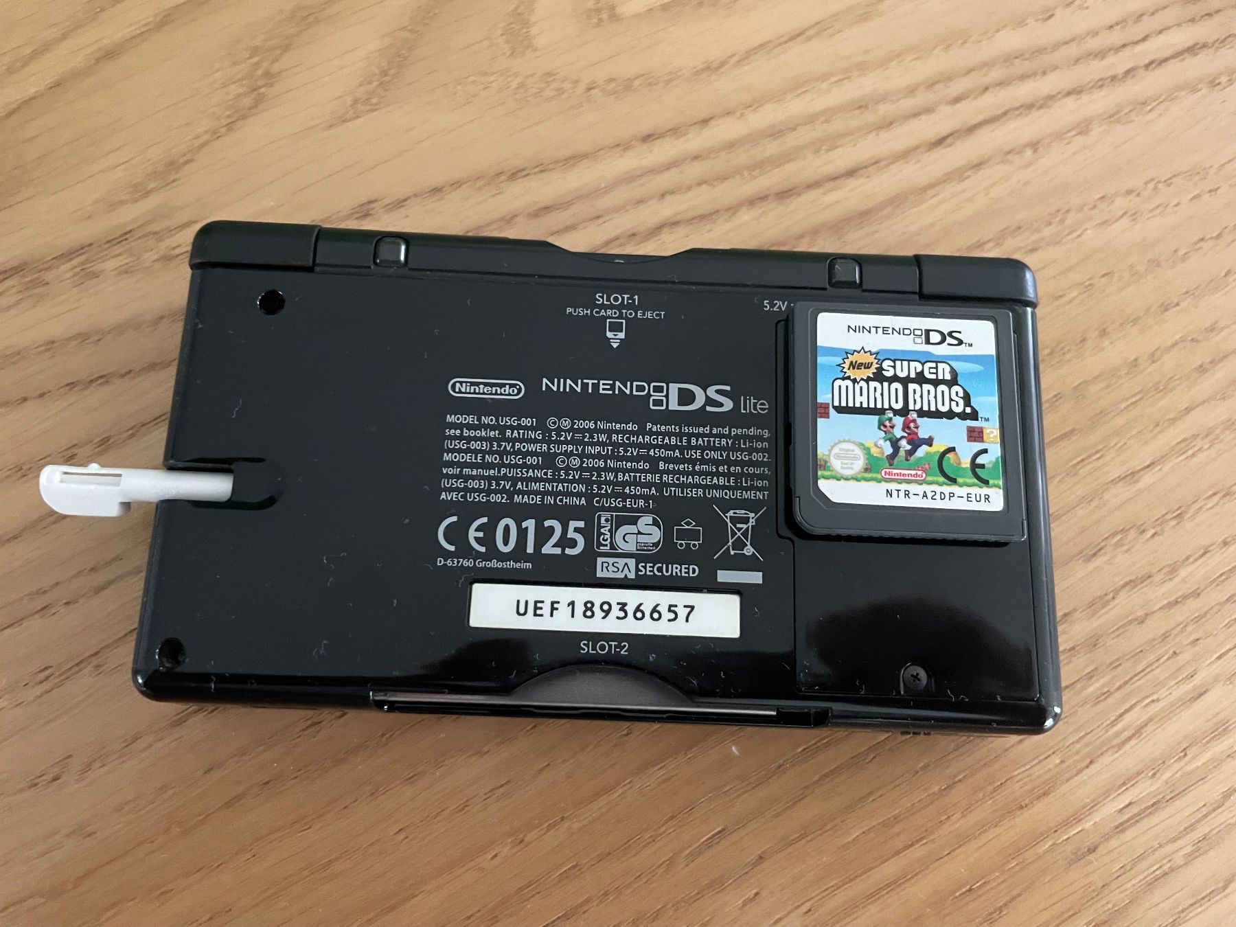 Nintendo Konsolen: Nintendo DS Schwarz – Gebraucht aus Dällikon von buyandbehappy 3