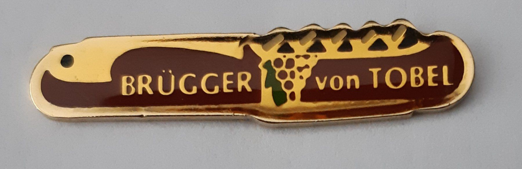 Placchette & Badge: Brügger Von Tobel Weinhandlung – Usato da Hinterkappelen venduto da Schampus