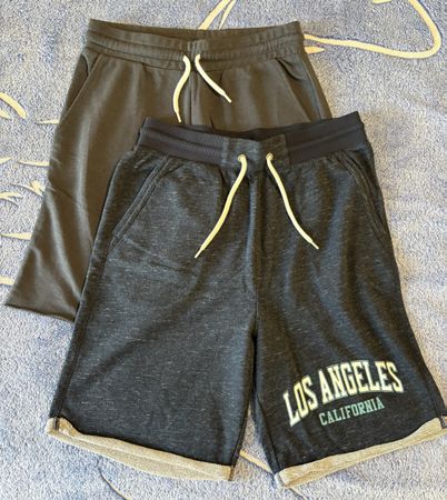 2 H&M Shorts in der Grösse 170, NEU!!
