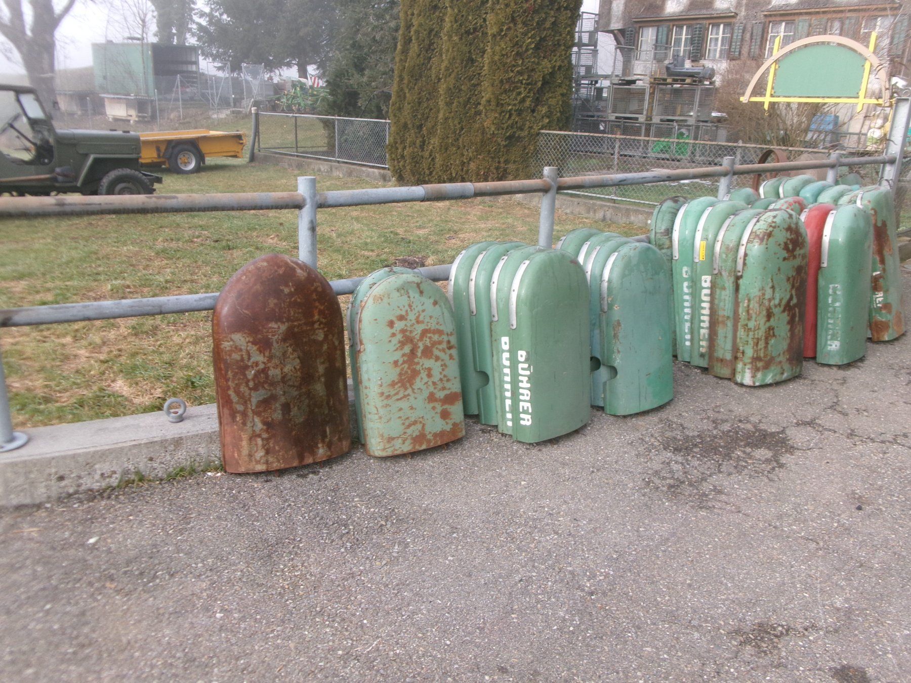 Bührer Trattori: Bührer -Traktoren  - Motorhaube -Deckblech - – Usato da Eschenbach SG venduto da GM-29