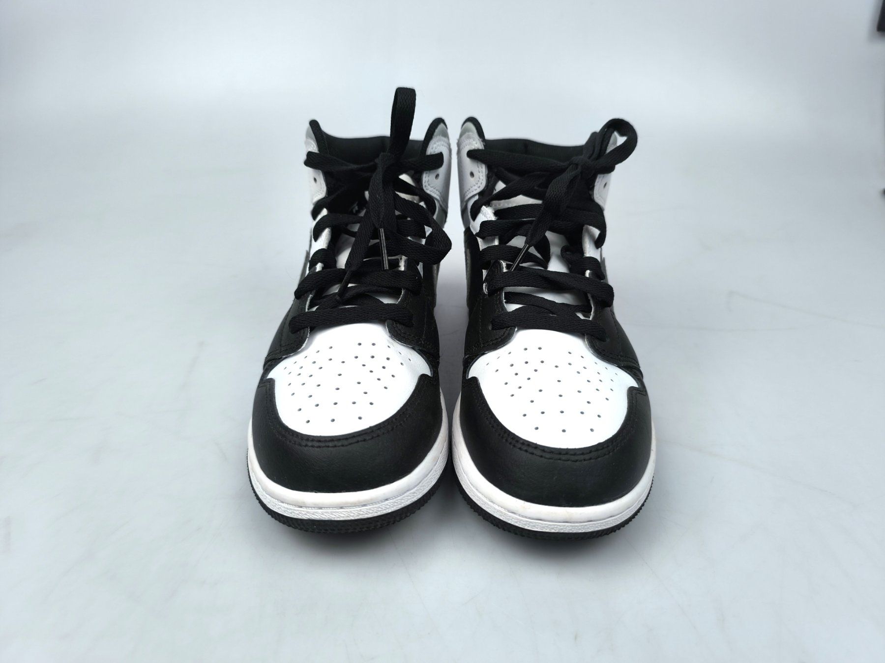 Nike Scarpe da uomo: Air Jordan 1 Mid White Shadow GS Gr. 39 – Usato da Rüti ZH venduto da Restwert_Rueti_ZH 1