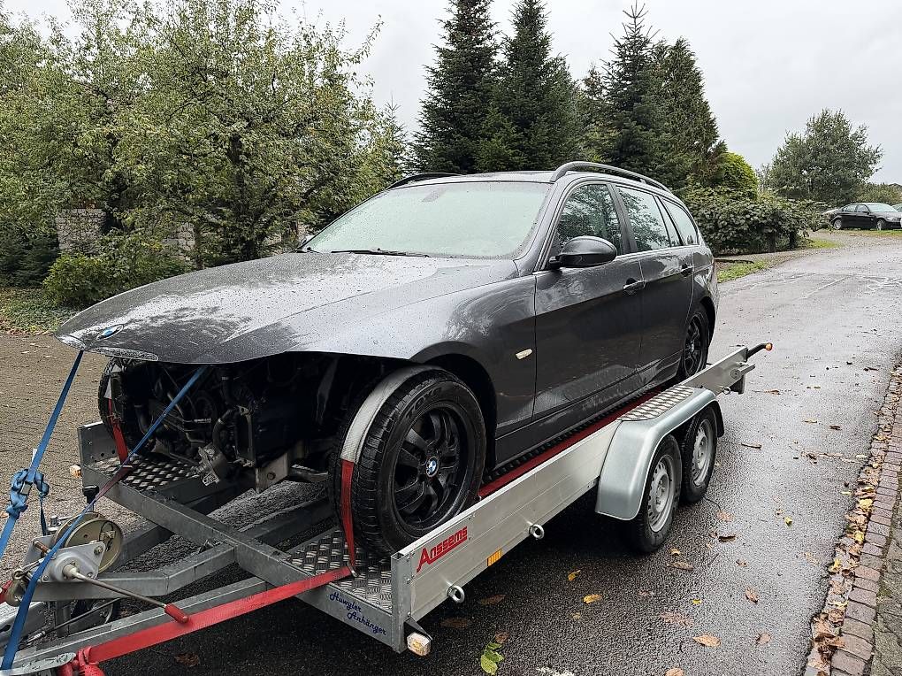 BMW Alle Autoersatzteile: Schlachte Bmw Touring 325i – Gebraucht aus Muri AG von Aero96