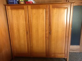 Kleiderschrank Massivholz 3-Türig